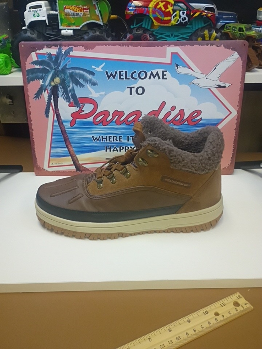 Weatherproof Slope Men's Size 10 Leather Sneakers Boots